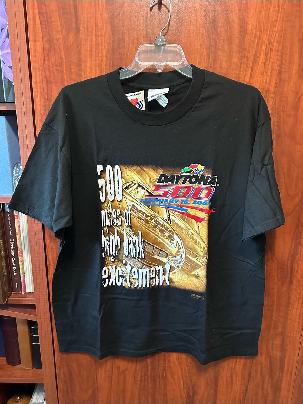 2003 Daytona 500 Black Crewneck T-Shirt NWT